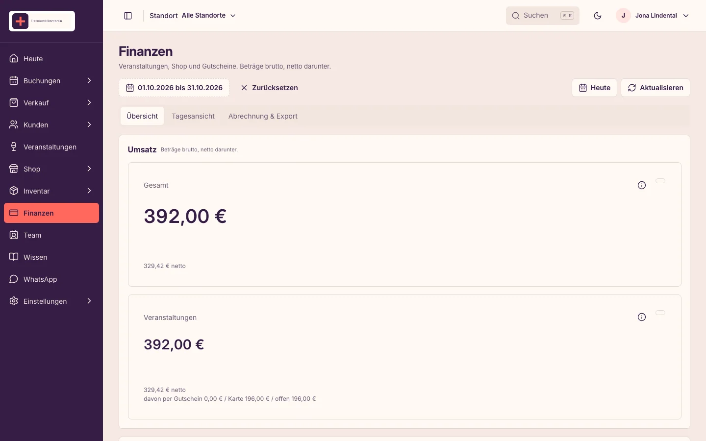Finanzübersicht mit fiktiven Buchungsdaten